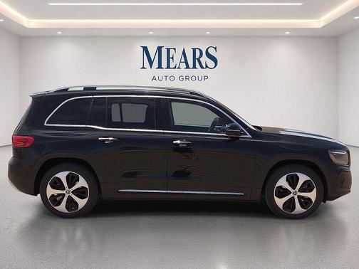 Night Black 2025 Mercedes-Benz GLB 250 Base