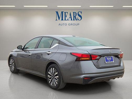 Gun Metallic 2024 Nissan Altima 2.5 SV