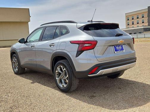 Sterling Gray Metallic 2024 Chevrolet Trax LT