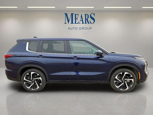 2024 Mitsubishi Outlander SE Black Edition w/Pano Roof S-AWC