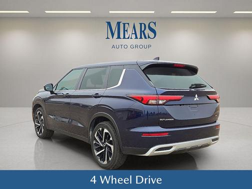 2024 Mitsubishi Outlander SE Black Edition w/Pano Roof S-AWC