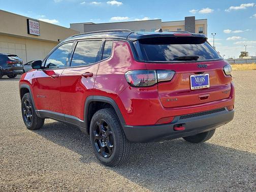 2023 Jeep Compass Trailhawk