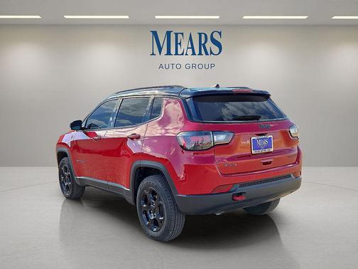 2023 Jeep Compass Trailhawk