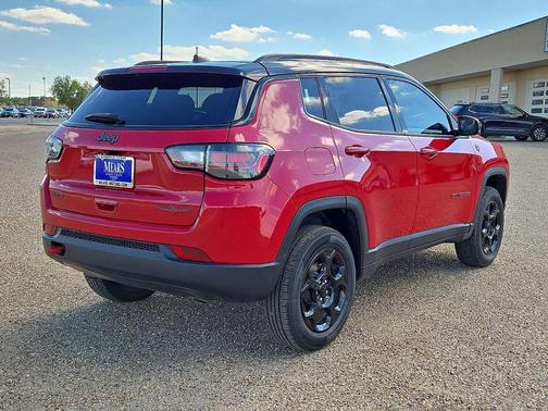 2023 Jeep Compass Trailhawk