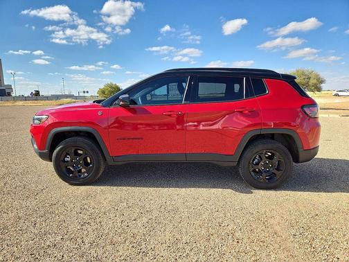 2023 Jeep Compass Trailhawk