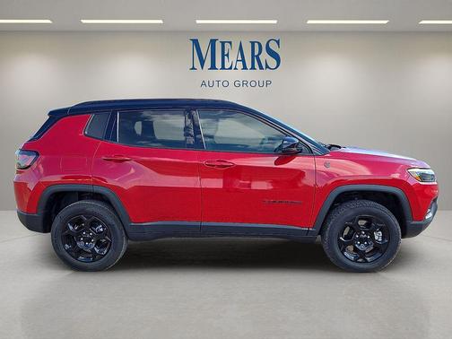 2023 Jeep Compass Trailhawk