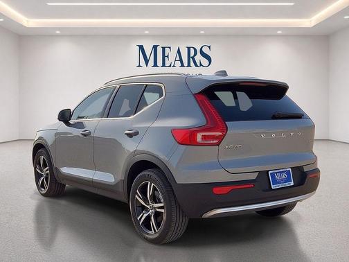 Gray 2025 Volvo XC40 B5 Core Bright Theme