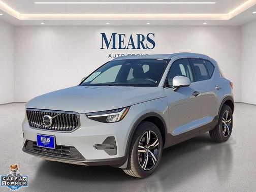 Gray 2025 Volvo XC40 B5 Core Bright Theme