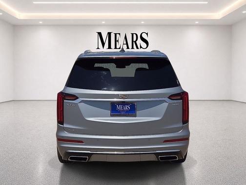 Argent Silver Metallic 2023 Cadillac XT6 Premium Luxury AWD
