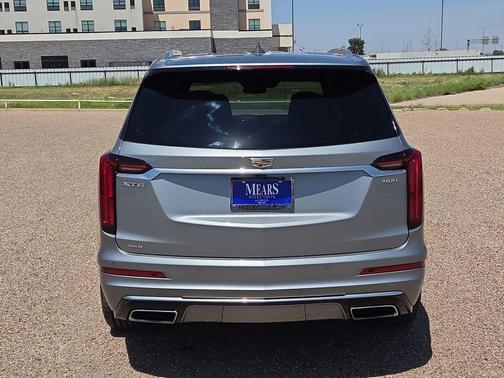 Argent Silver Metallic 2023 Cadillac XT6 Premium Luxury AWD