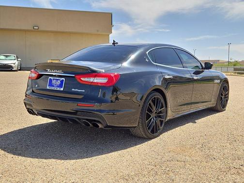 Black 2017 Maserati Quattroporte S GranSport