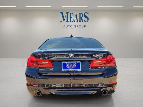 2019 BMW 530 530i