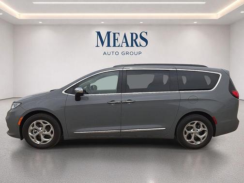 Ceramic Gray Clearcoat 2023 Chrysler Pacifica Limited