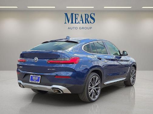 2022 BMW X4 xDrive30i