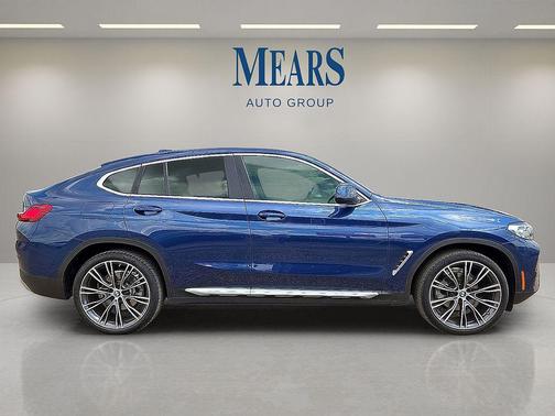 2022 BMW X4 xDrive30i