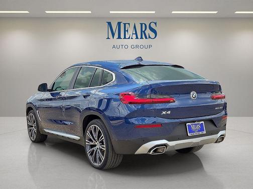 2022 BMW X4 xDrive30i