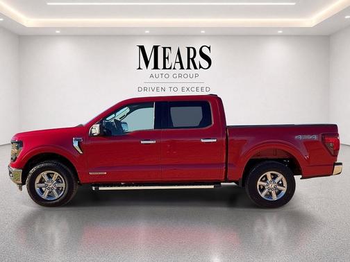 Rapid Red Metallic Tinted Clearcoat 2025 Ford F-150 XLT