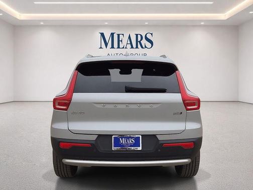 Gray 2023 Volvo XC40 B5 Plus Bright Theme