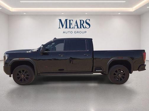 Onyx Black 2025 GMC Sierra 2500 AT4