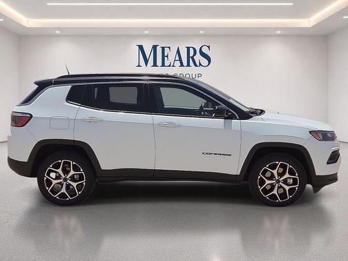 Bright White Clearcoat 2025 Jeep Compass Limited