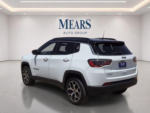 Bright White Clearcoat 2025 Jeep Compass Limited