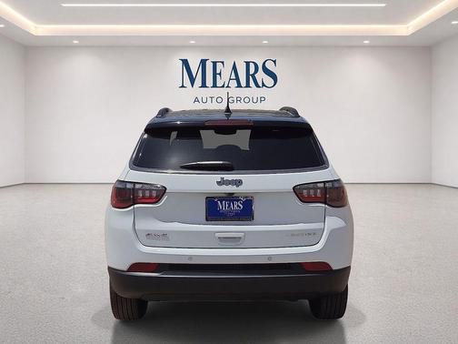 Bright White Clearcoat 2025 Jeep Compass Limited
