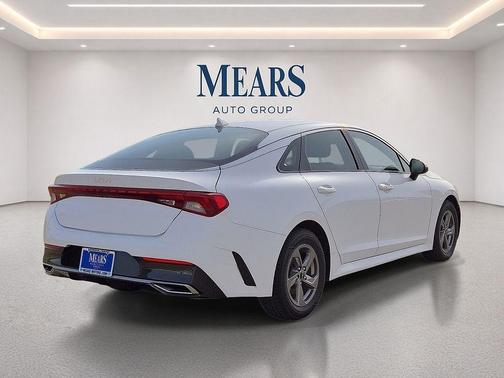 Glacial White Pearl 2023 Kia K5 LXS