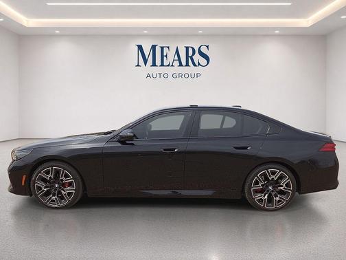 Black Sapphire Metallic 2024 BMW 530 530i