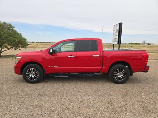 Red Alert 2021 Nissan Titan SV