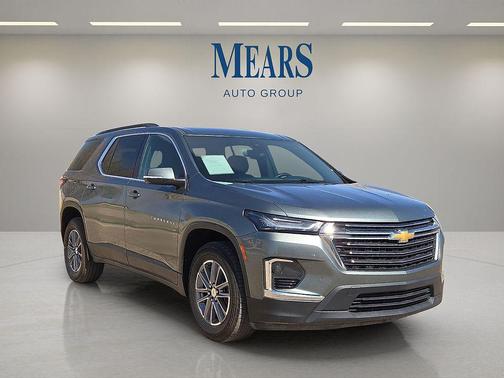 Silver Sage Metallic 2023 Chevrolet Traverse LT Cloth