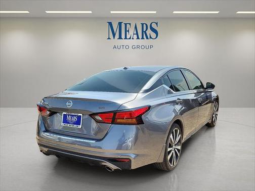 2022 Nissan Altima SR FWD