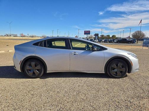 2024 Toyota Prius LE