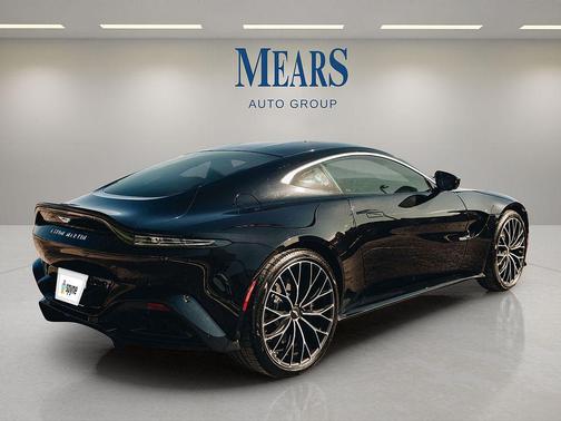 2023 Aston Martin Vantage 