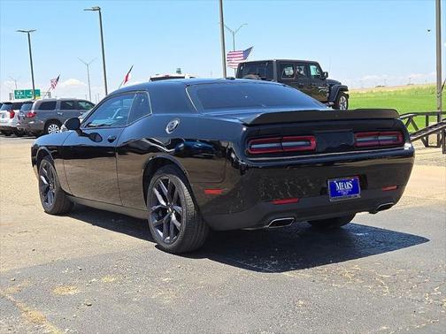 2021 Dodge Challenger SXT