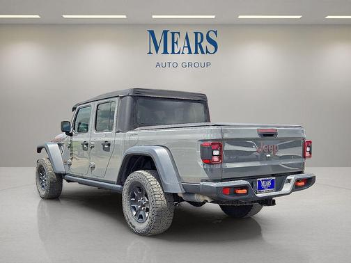 Sting-Gray Clearcoat 2021 Jeep Gladiator Mojave 4x4