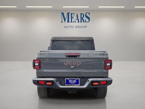 Sting-Gray Clearcoat 2021 Jeep Gladiator Mojave 4x4