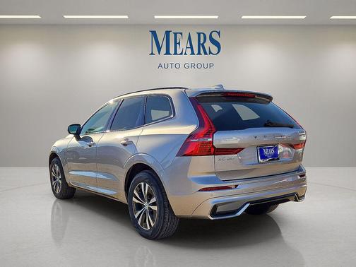 2025 Volvo XC60 B5 Core