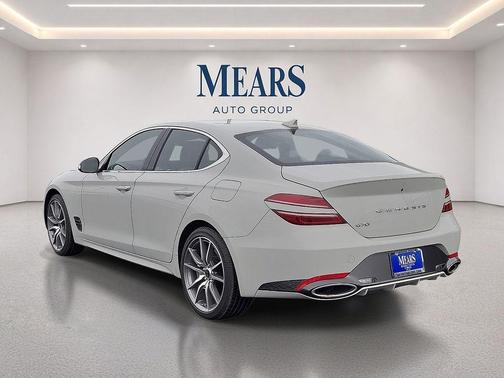 Vatna Gray 2025 Genesis G70 2.5T RWD