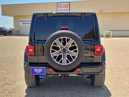 Black Clearcoat 2023 Jeep Wrangler 4xe Sahara High Altitude