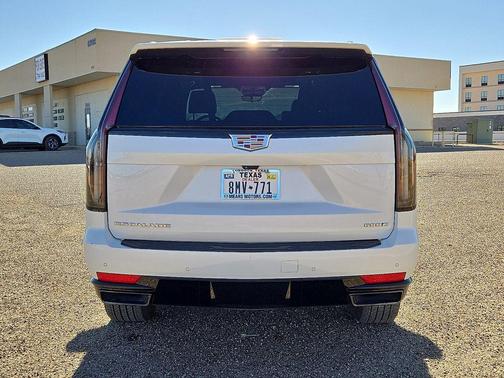 2022 Cadillac Escalade Sport