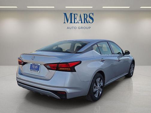 2021 Nissan Altima S FWD