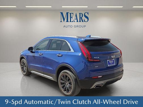 Wave Metallic 2022 Cadillac XT4 Premium Luxury