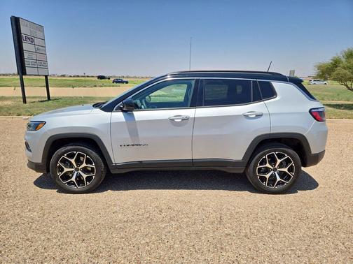 Silver Zynith Metallic Clearcoat 2025 Jeep Compass Limited