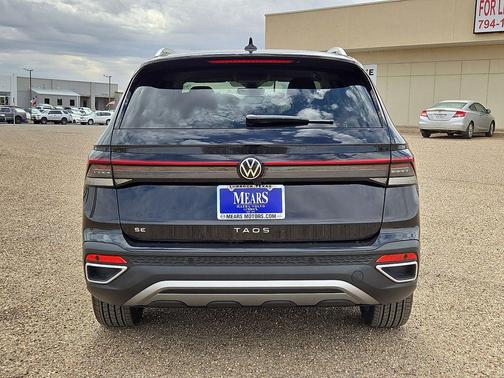 2026 Volkswagen Taos SE