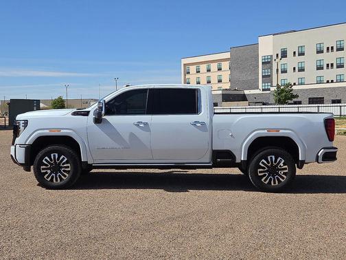 Glacier White Tricoat 2026 GMC Sierra 2500 Denali Ultimate