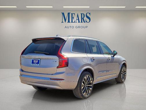 2026 Volvo XC90 B5 Core