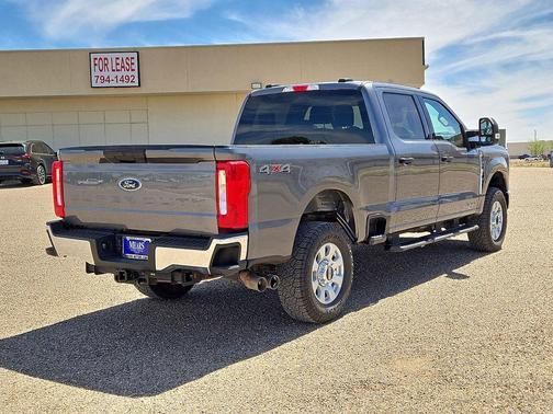 CARBONIZED GRAY 2024 Ford F-250 XLT