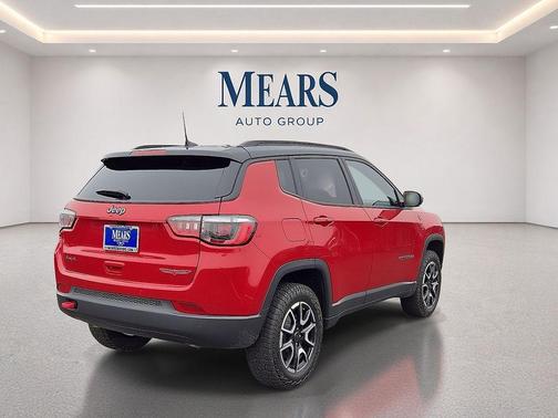 Red Hot Pearlcoat 2025 Jeep Compass Trailhawk