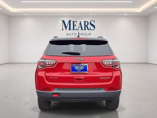 Red Hot Pearlcoat 2025 Jeep Compass Trailhawk