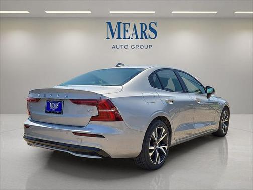 2025 Volvo S60 B5 Core